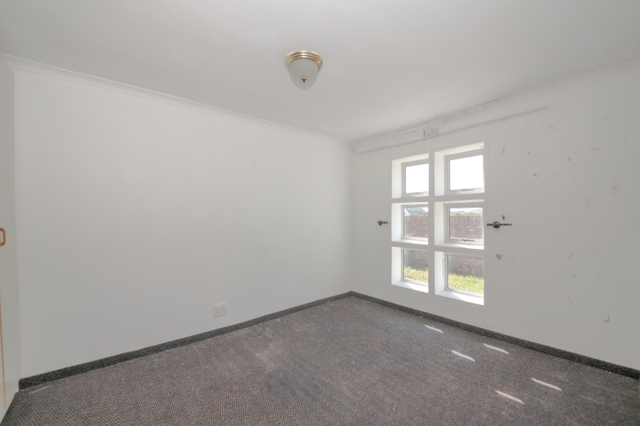 6 Bedroom Property for Sale in Pringle Bay Western Cape